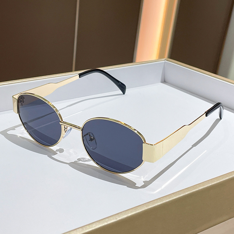 Lunettes de soleil tendance à  - Metal Photo Panel avis et prix